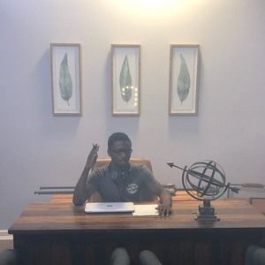 Meet your Posher, Elijah